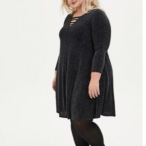 Torrid 1X Black Shimmer Trapeze Dress Ladder Neck Mini Pockets NWT